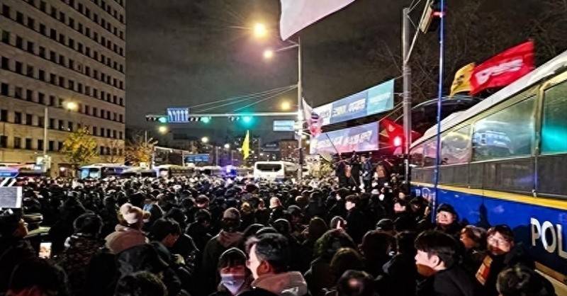 中国驻韩大使馆遭到袭击<strong></p>
<p>中心服务平台</strong>，韩国警方对此视而不见，李在明为何选择保持“沉默”？