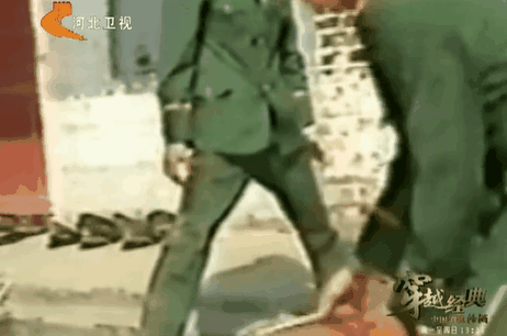 三等功法警制毒31吨<strong></p>
<p>中心服务平台</strong>，骑单车逃出警察包围，还去大学教课