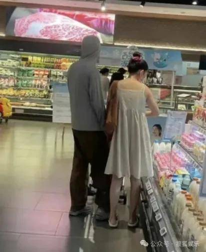 离婚三年又被拍到亲密逛超市<strong></p>
<p>币兑网交易平台</strong>，他俩这是纯带娃还是真复合了？