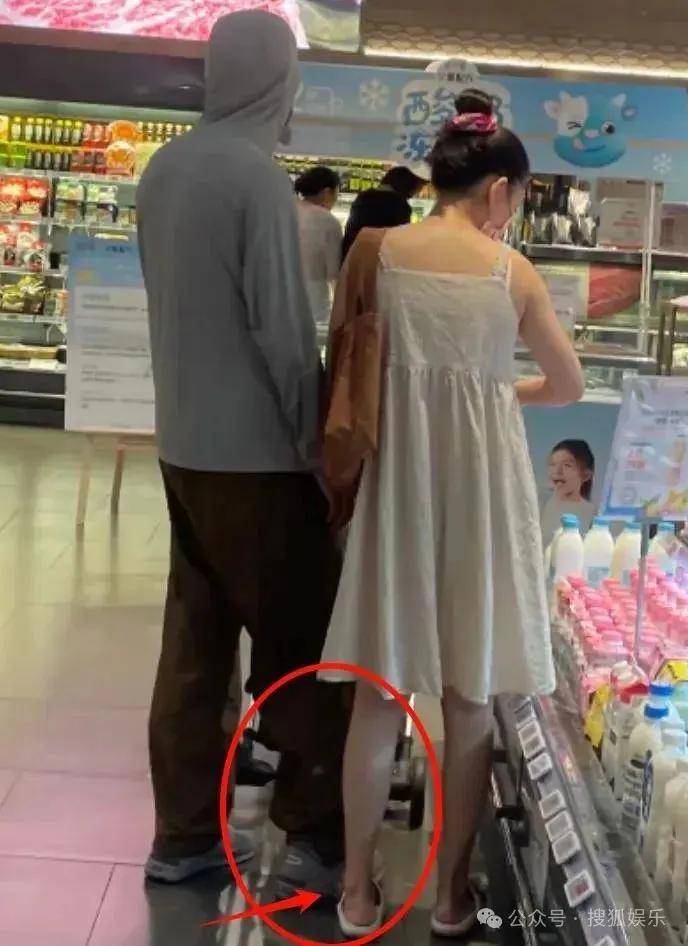 离婚三年又被拍到亲密逛超市<strong></p>
<p>币兑网交易平台</strong>，他俩这是纯带娃还是真复合了？