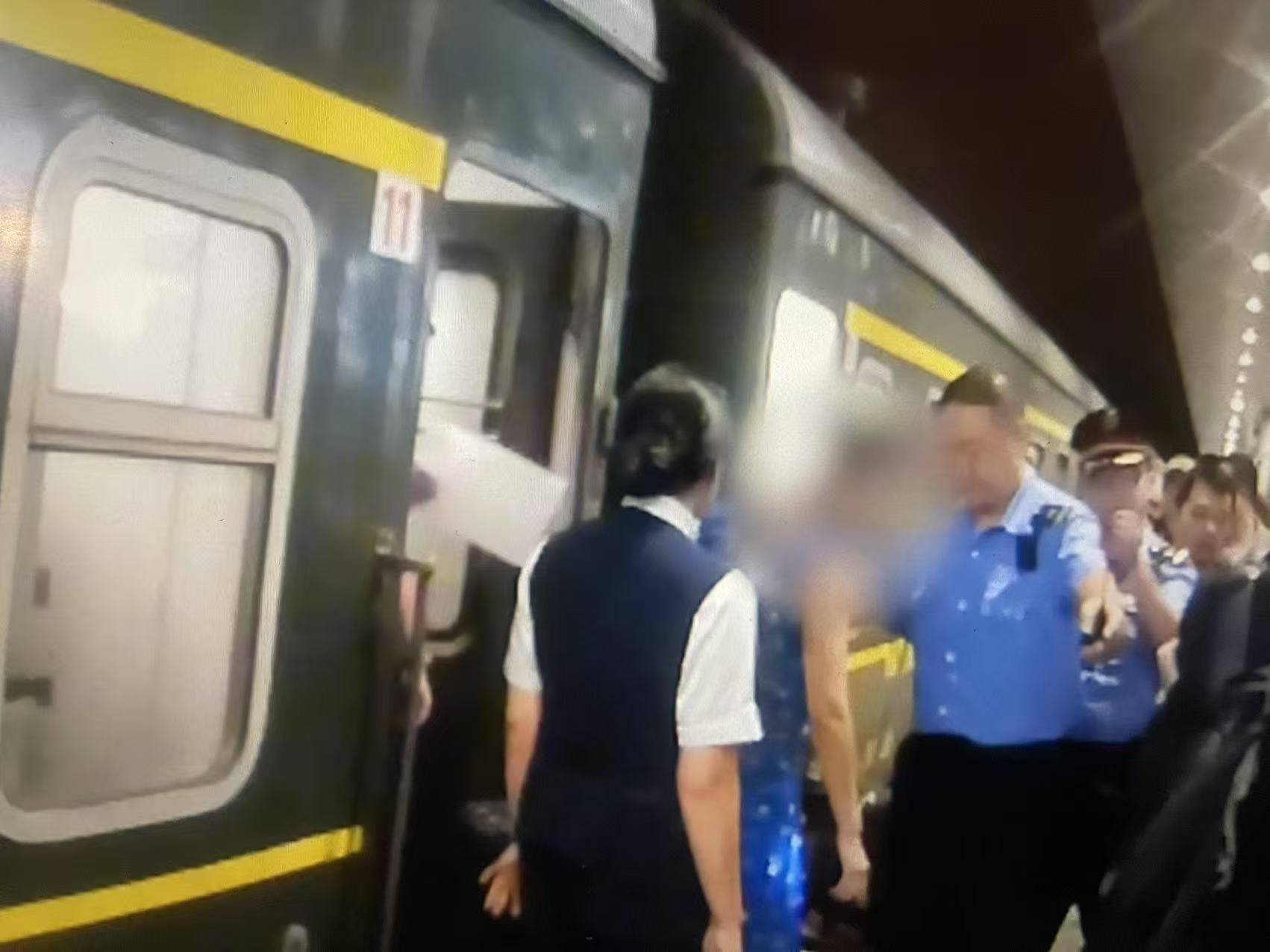 女子火车上“霸座”不听劝<strong></p>
<p>炒币哪个平台好</strong>，抵达北京后行政拘留7天！