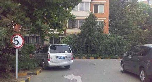 “刚走出去不到一分钟就出事”<strong></p>
<p>深圳虚拟交易平台</strong>，一家五口1死4伤！家属最新发声