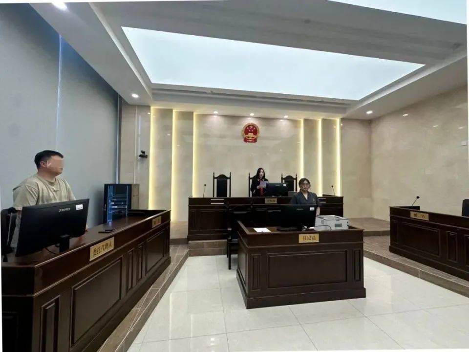 二手车平台上买了辆新能源车<strong></p>
<p>深圳虚拟交易平台</strong>，竟然不带电池？北京法院判了！