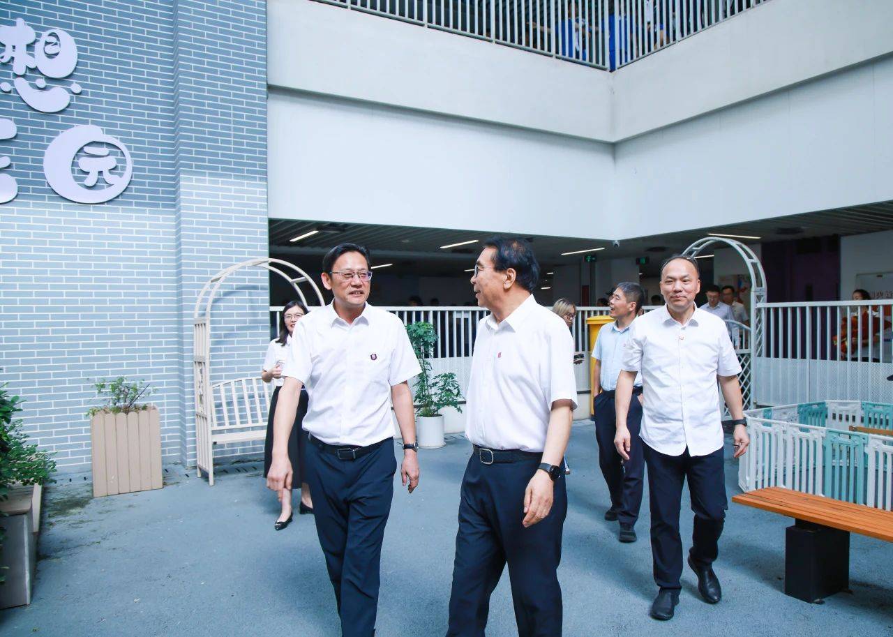 “国宝级”科学家空降<strong></p>
<p>深圳虚拟交易平台</strong>！白春礼院士为中科附高师生揭秘中国深海科技