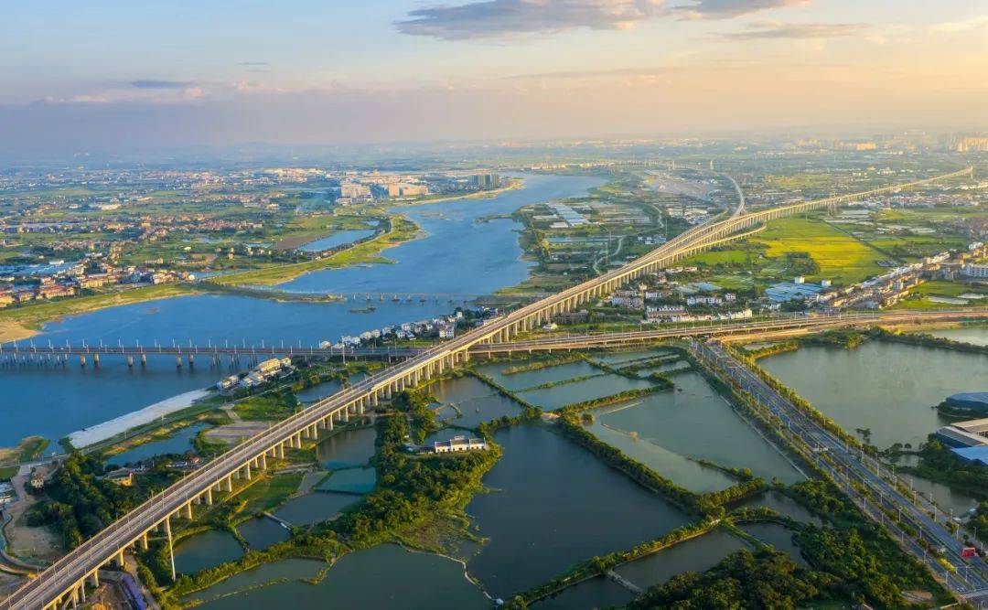 乘车途中<strong></p>
<p>深圳虚拟交易平台</strong>，车次为啥会变更？