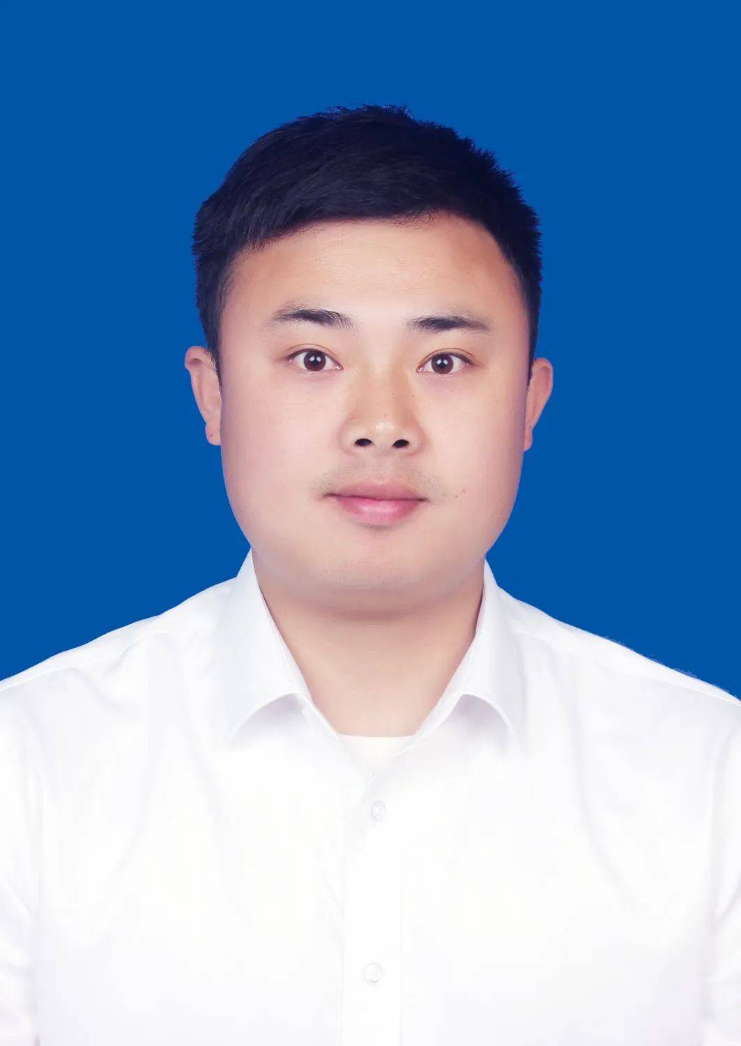 “90后”干部现场忏悔：对不起单位和领导培养<strong></p>
<p>深圳虚拟交易平台</strong>，对不起父母和妻子