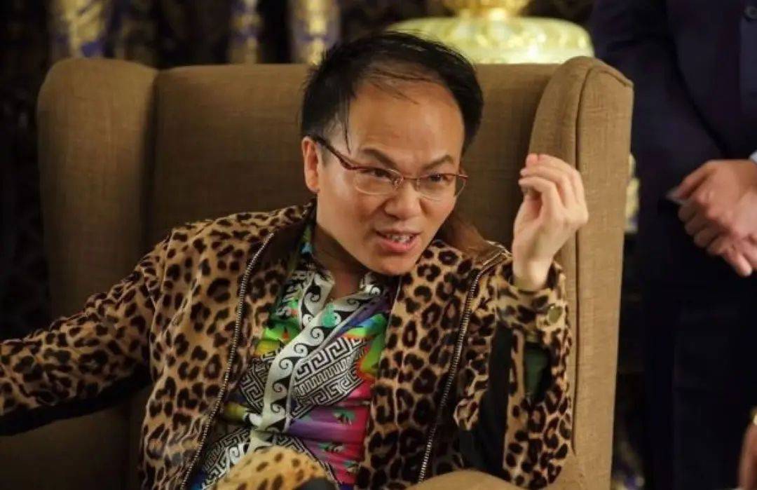 导演郑某峰涉嫌猥亵儿童已被批捕<strong></p>
<p>炒币要买平台币吗</strong>，此前多位演员自曝曾被他侵害