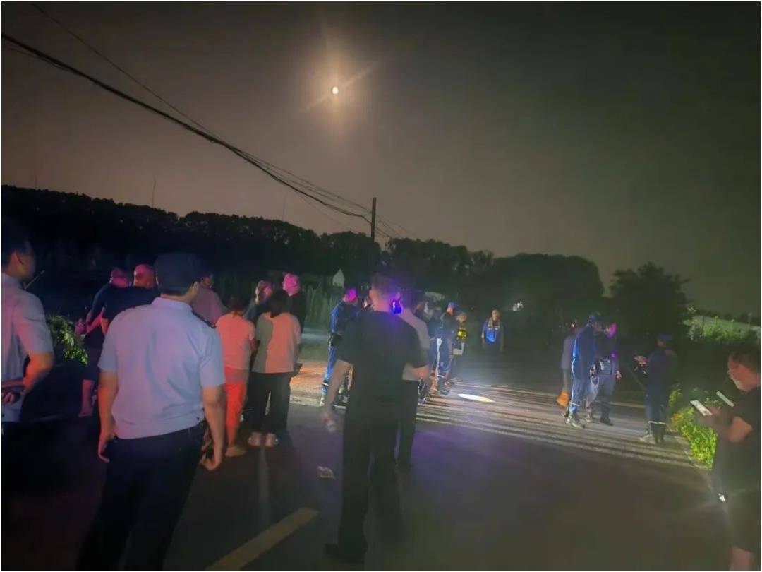 七旬老人在玉米地走失<strong></p>
<p>火币网官网</strong>，四枚信号弹照亮归途