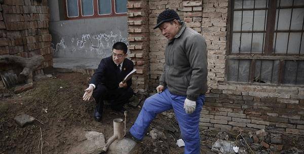 秦岭脚下二十年如一日健身晨跑的他<strong></p>
<p>中国石油股票代码</strong>，以自律、温度与力量滋养法治年轮
