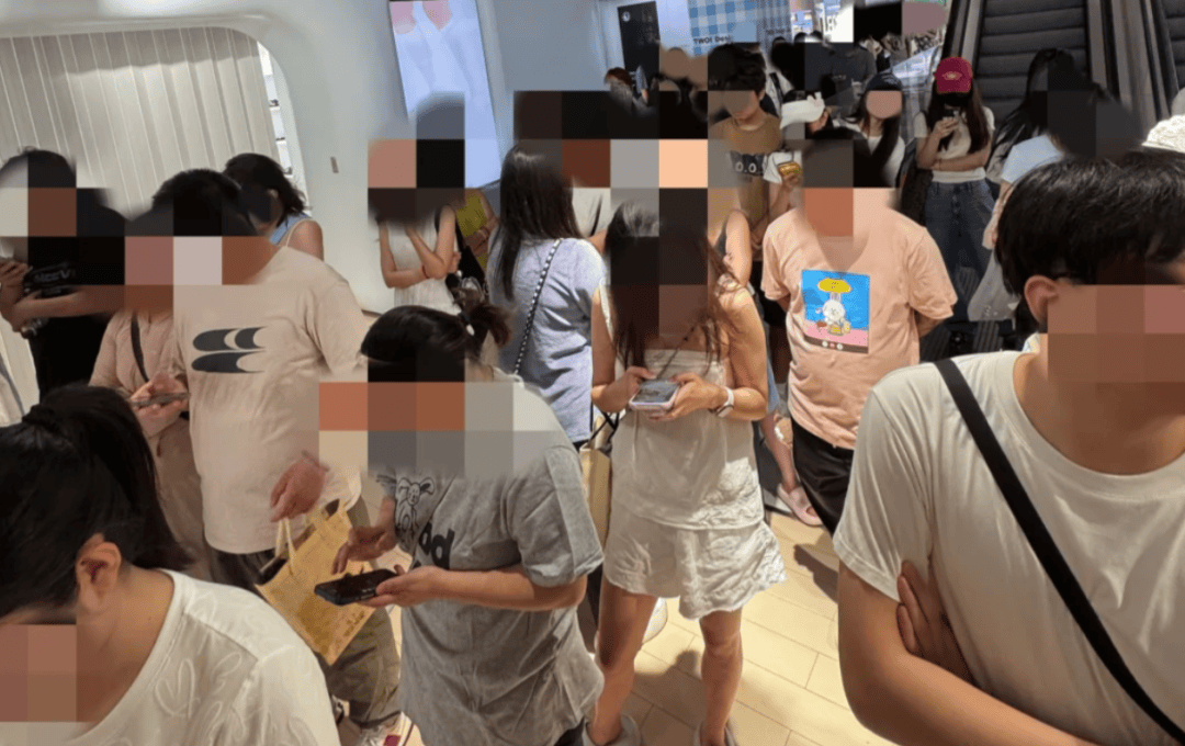 开业第一天就闭店！人多到崩溃<strong></p>
<p>创兴资源股票</strong>，排队超8小时，品牌道歉，补偿方案公布！