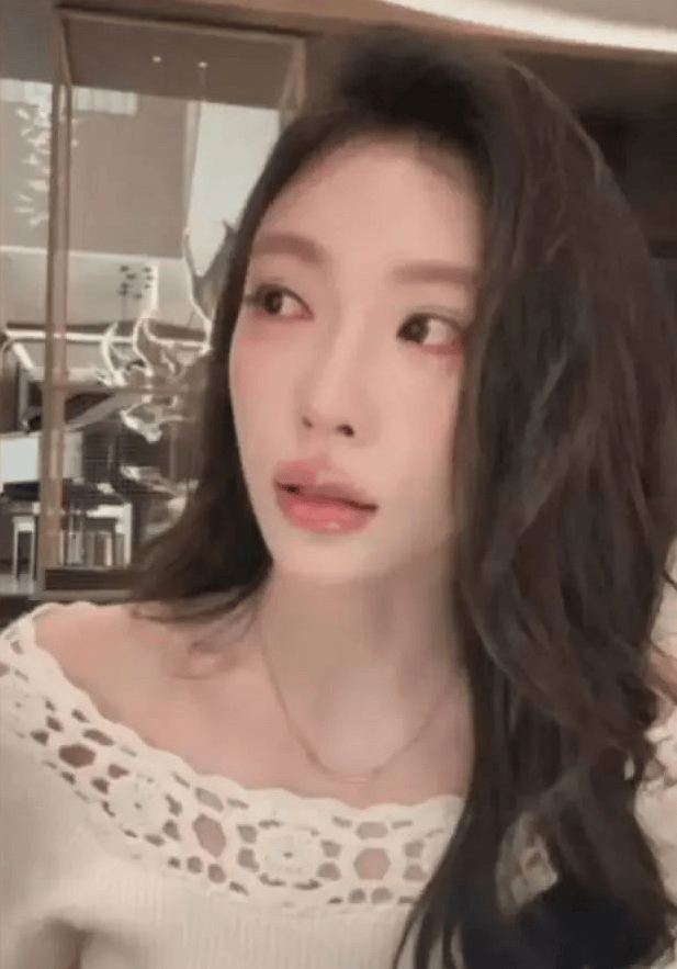 “迪迪不畏”直播落泪向黄子韬致歉<strong></p>
<p>创兴资源股票</strong>，此前在直播中询问黄子韬 “你有想过和老婆离婚吗”