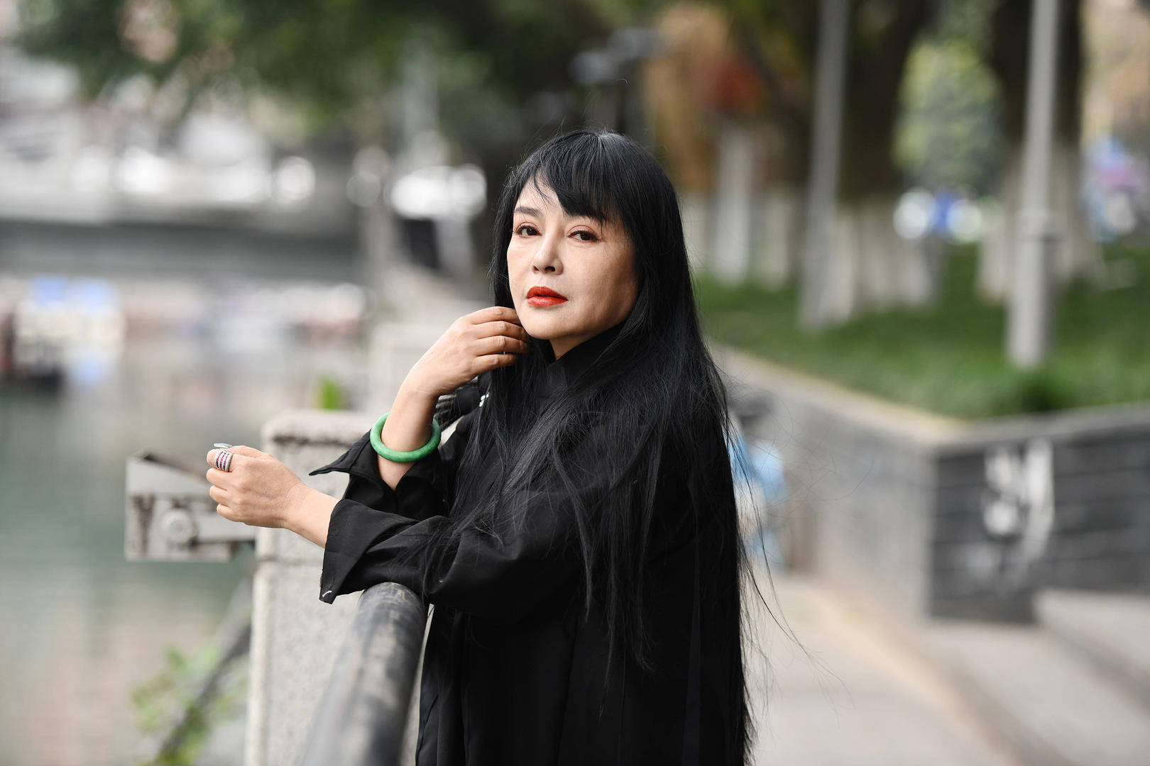 好友：千百惠在成都生活的这几年<strong></p>
<p>000596股票</strong>，是她最无忧无虑的日子