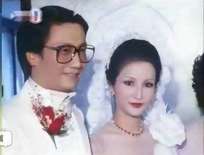 考古|89岁谢贤现身依旧时髦！与小49岁女友分手后开搞事业<strong></p>
<p>最便宜的股票</strong>，疑已交代后事的他太潇洒
