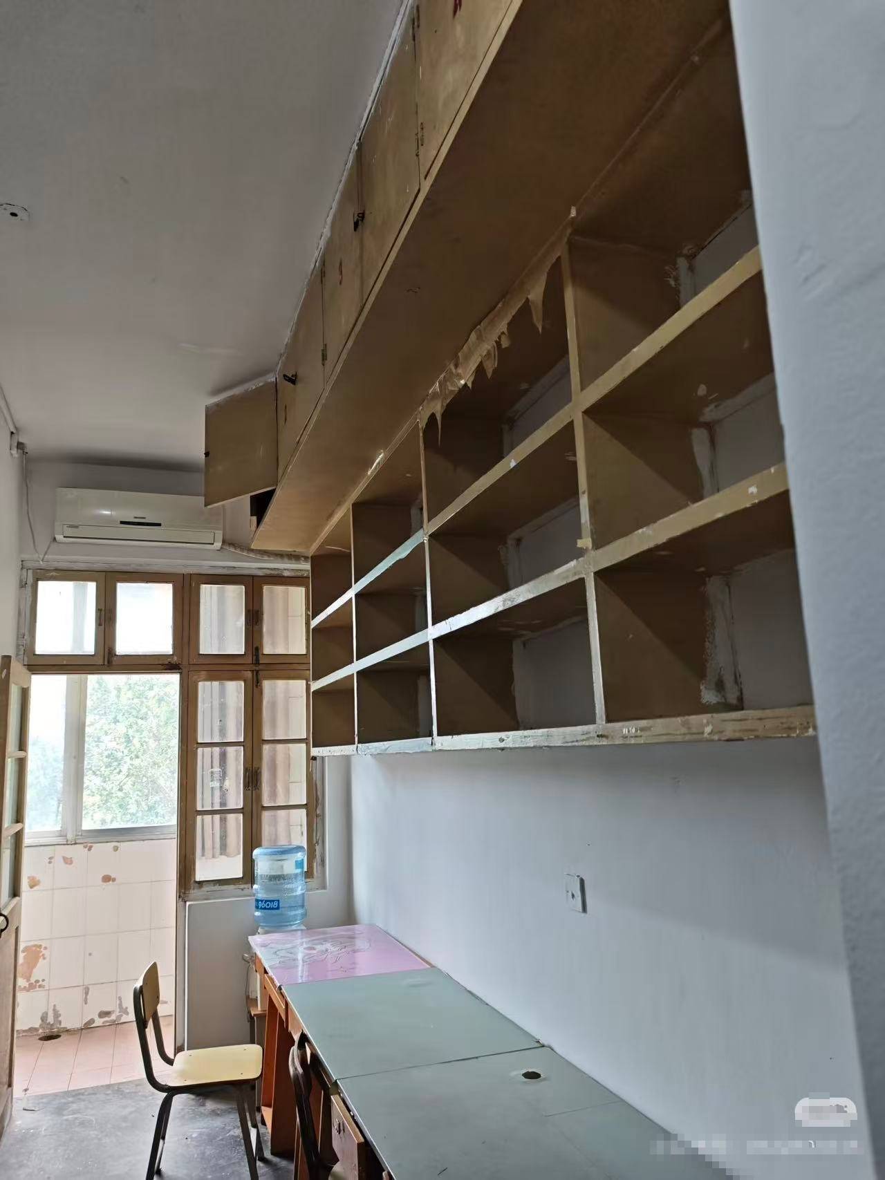 新生吐槽江苏师范大学泉山校区宿舍环境差<strong></p>
<p>宁波海运股票</strong>，“看到后都哭了”，校方回应