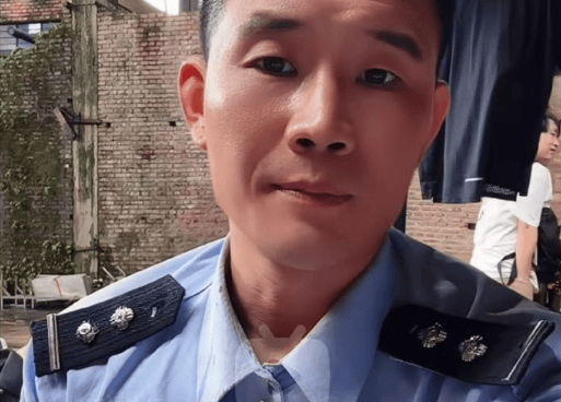 “嘎子谢孟伟”穿警服直播带货<strong></p>
<p>金城医药股票</strong>，云南警方通报：谢某某(男，36岁，河北雄县人)，行政拘留7日