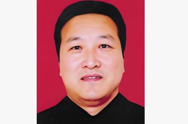 宁夏政协原副秘书长蔡明被查<strong></p>
<p>山东威达股票</strong>，8年前卸任，曾被处分
