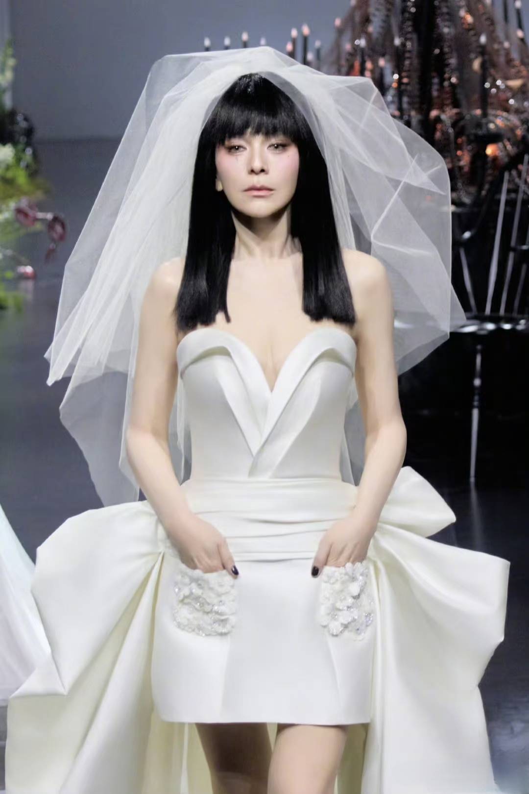 偏心的妈隐身的他<strong></p>
<p>海峡股份股票</strong>，55岁王琳撕开原生家庭伤疤