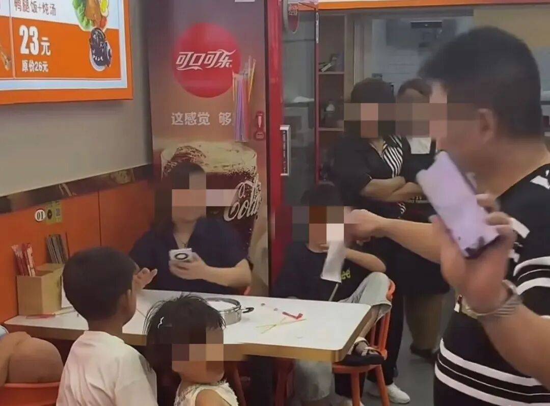 “续面事件”老板致歉<strong></p>
<p>深南电股票</strong>,将闭店销号赔礼,面馆是5年心血,回应“卖惨”:我本来就很惨