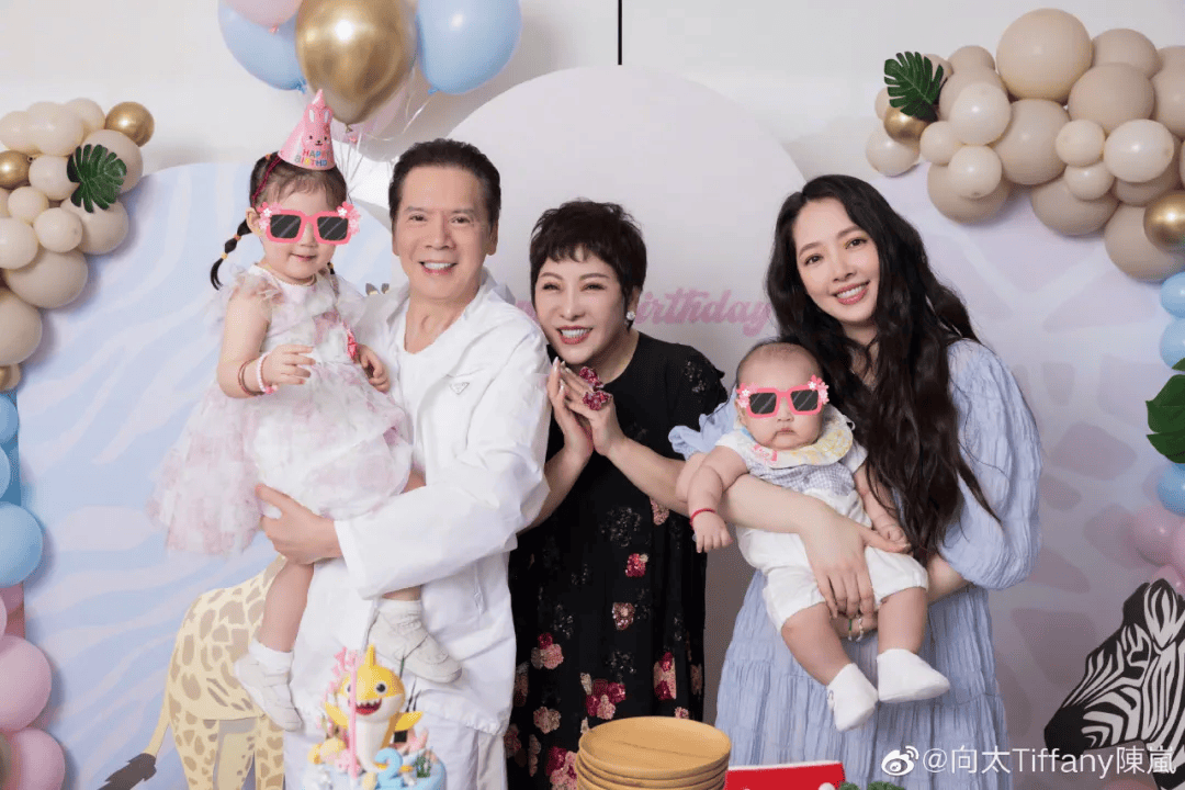 向太回应“向家破产”传闻:珠宝、豪宅都在<strong></p>
<p>深高速股票</strong>,还养着1000多名员工;向佐力挺:说话的人请有点底线