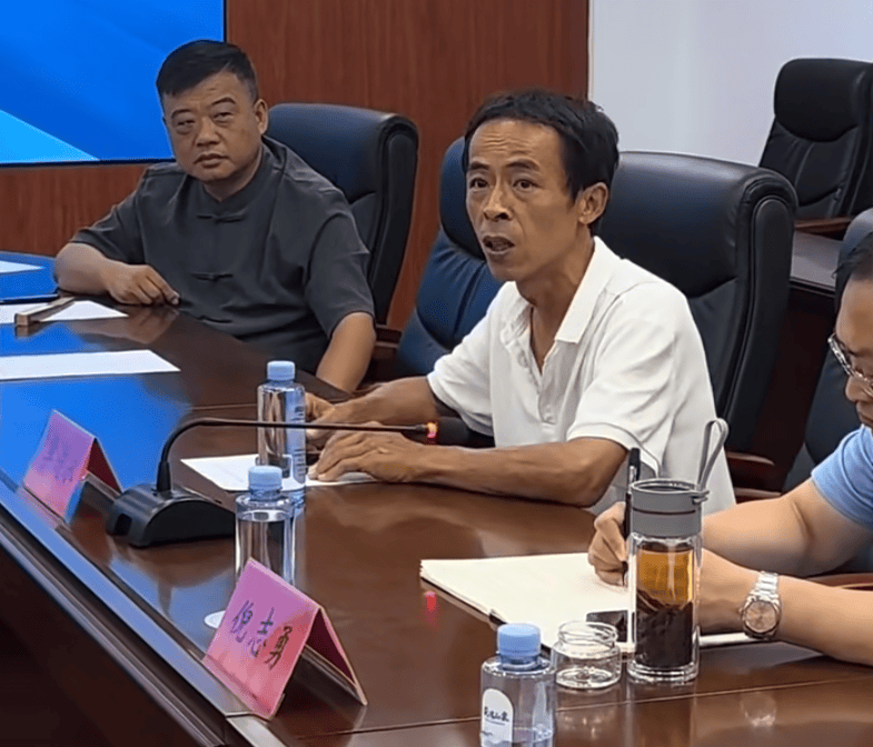 鸡排哥身后<strong></p>
<p>通源石油股票</strong>,景德镇着急了