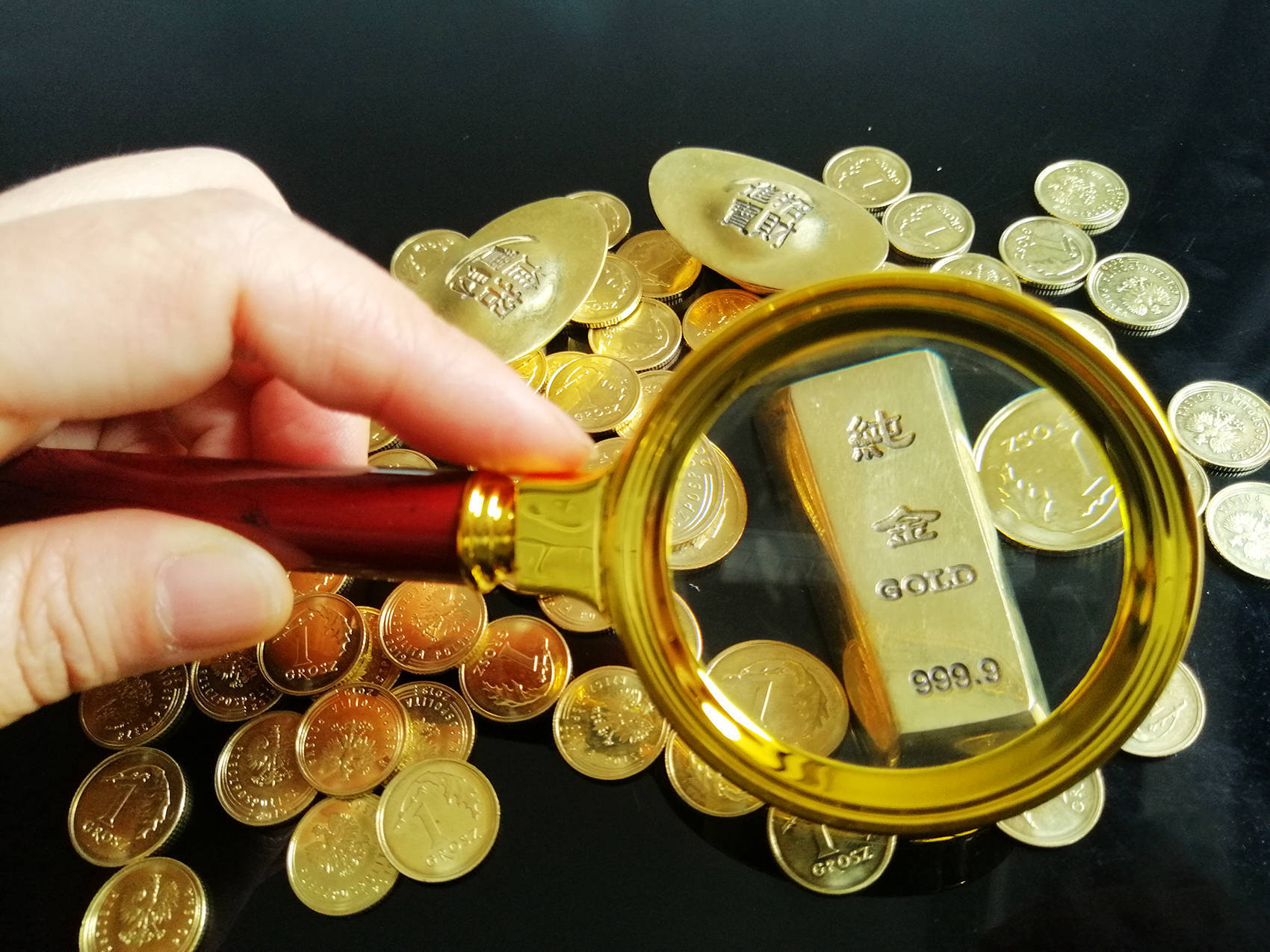 国际金价<strong></p>
<p>理邦仪器股票</strong>，再创历史新高！消费者：从今年年中一直观望到十一，没想到越等越贵！机构：仍上涨空间