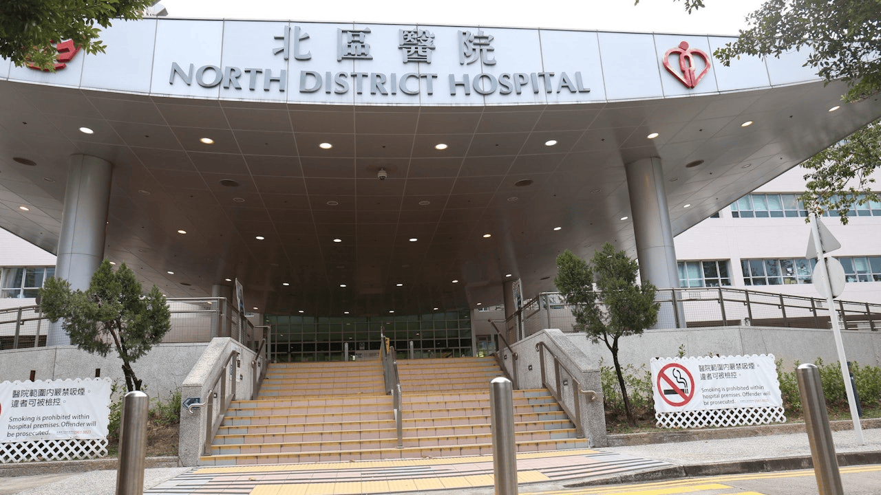 香港一毒贩借口如厕从医院逃跑<strong></p>
<p>罗平锌电股票</strong>,上身赤裸戴手铐!警方正追缉