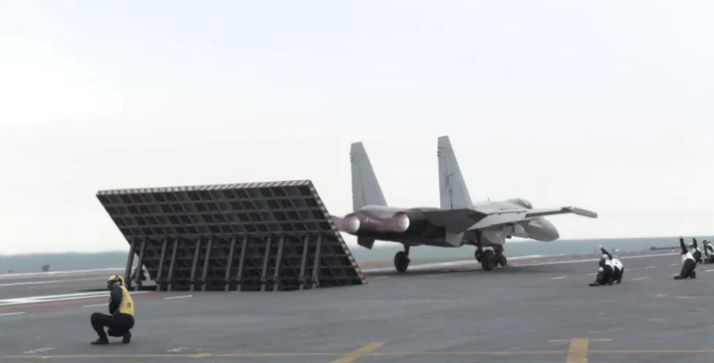 福建舰电弹歼-35后<strong></p>
<p>国旅联合股票</strong>,美国人很会自我安慰:幸好我们蒸汽弹射还是第一