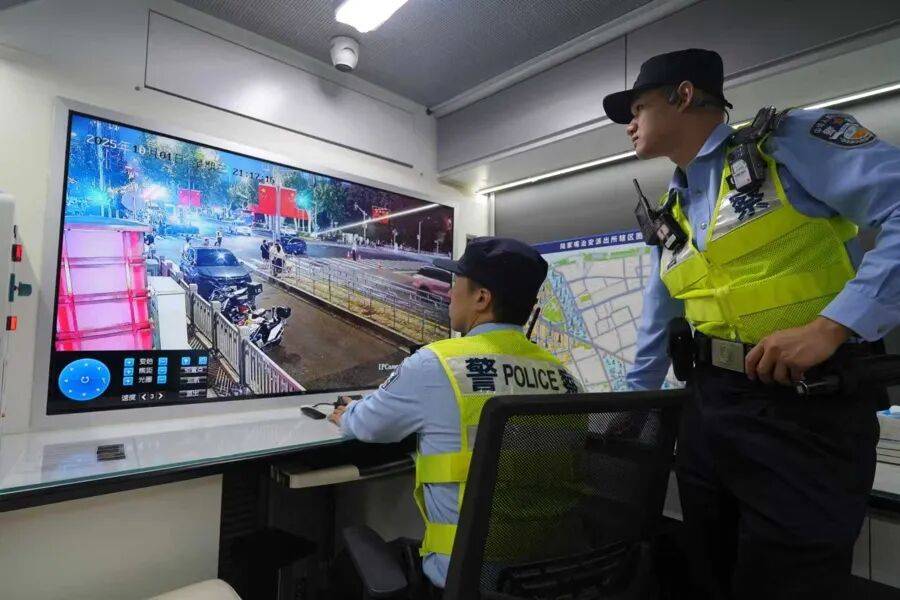 突然群发<strong></p>
<p>金运激光股票</strong>!大批上海市民收到警方短信!全市爆火网红已被锁定...有爸爸因孩子违规被罚款