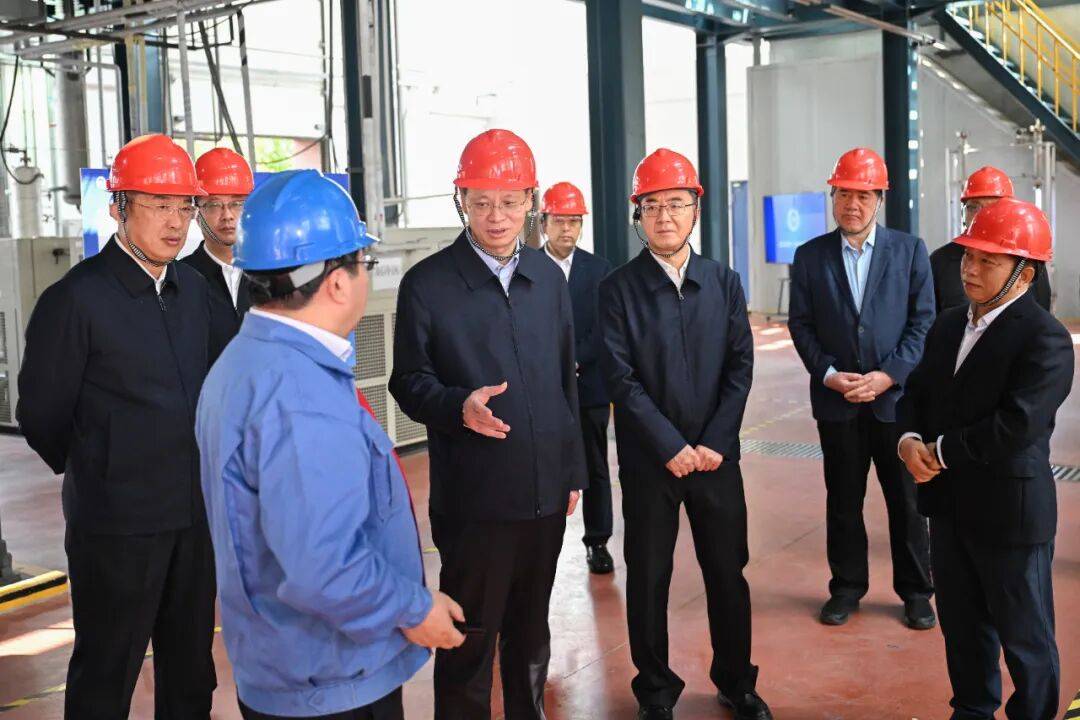 新任辽宁省委书记许昆林<strong></p>
<p>金运激光股票</strong>，到大连调研