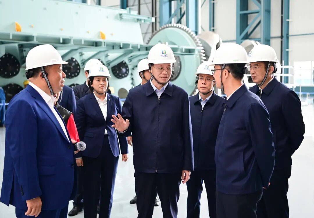 新任辽宁省委书记许昆林<strong></p>
<p>金运激光股票</strong>，到大连调研