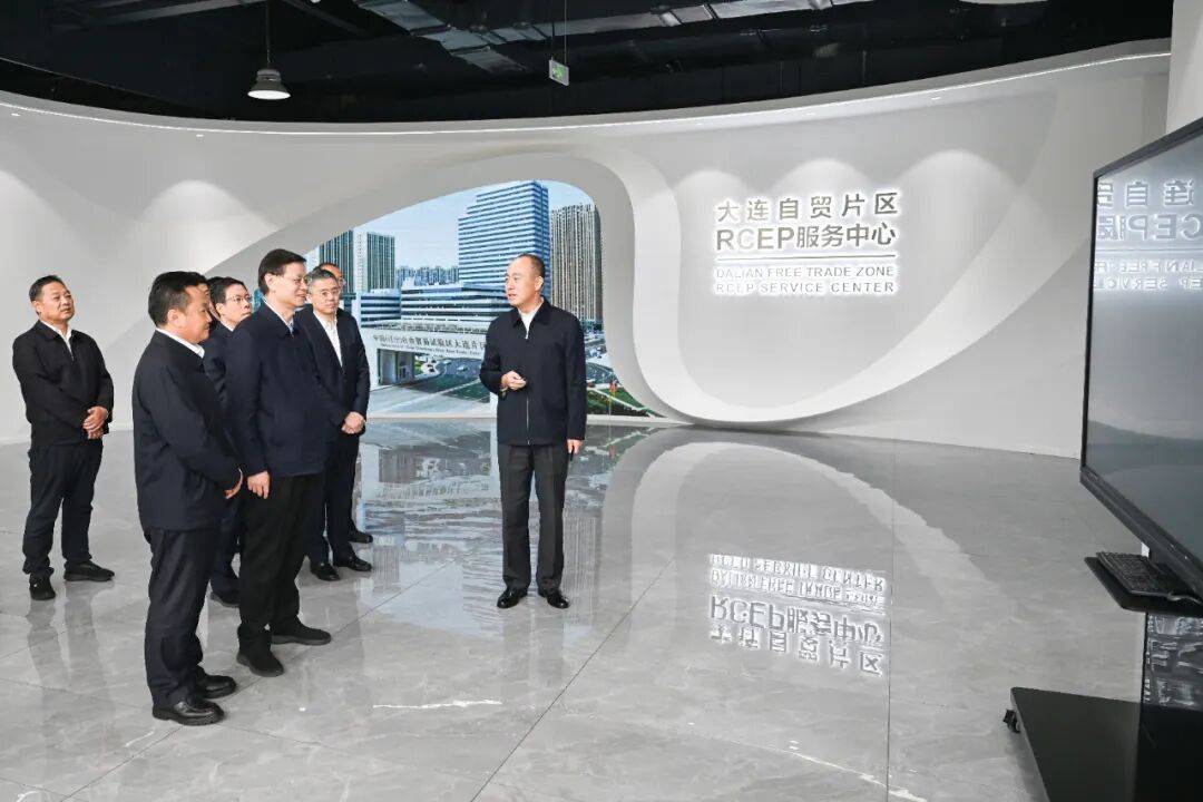 新任辽宁省委书记许昆林<strong></p>
<p>金运激光股票</strong>，到大连调研