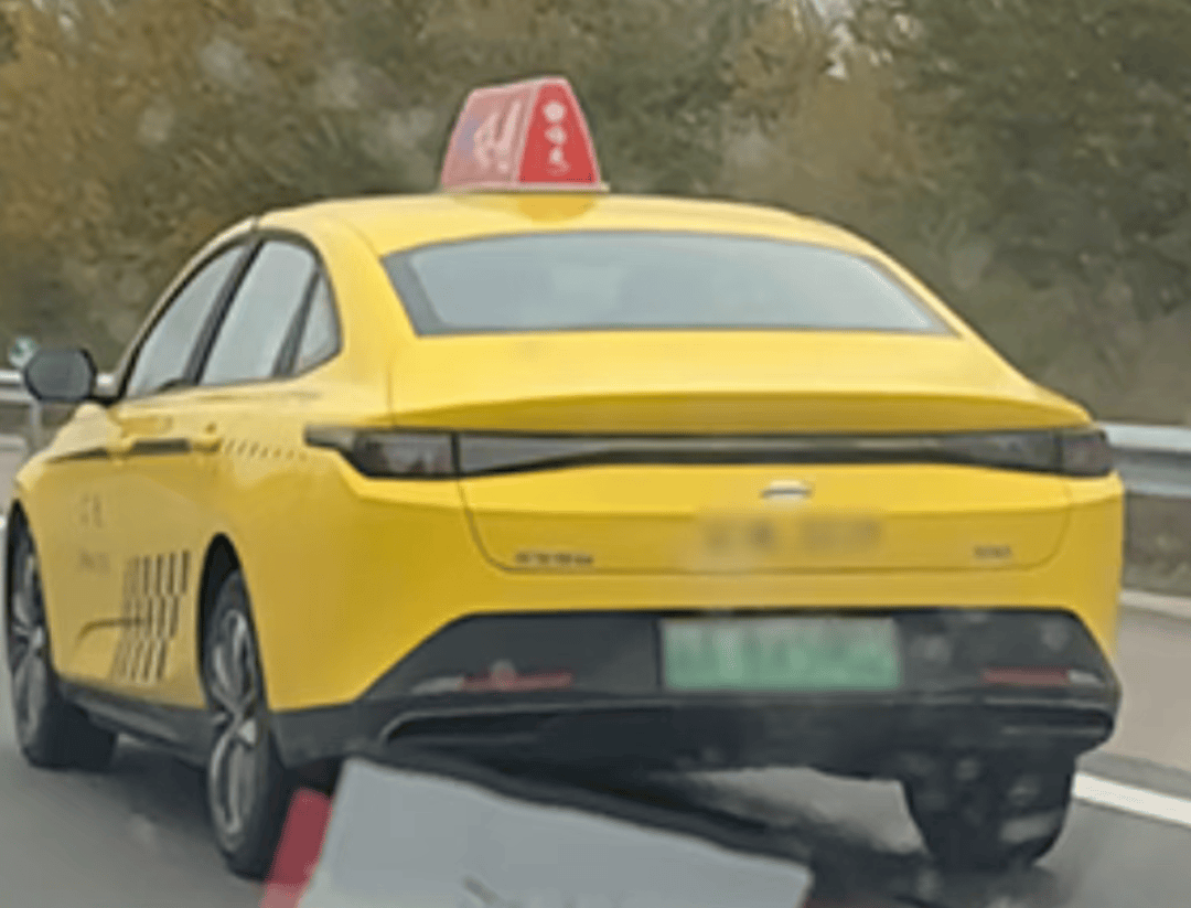 博主重庆打出租车直达内蒙古:车费超5000元<strong></p>
<p>鲁信创投股票</strong>,将继续一路向北