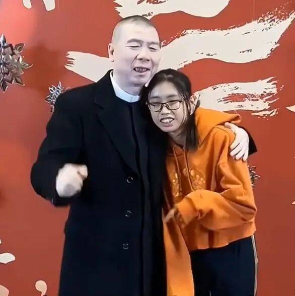 考古|冯小刚带女儿去陈思诚工作室!开个人账号还读影视专业<strong></p>
<p>鲁信创投股票</strong>,她也要“女承父业”吗?