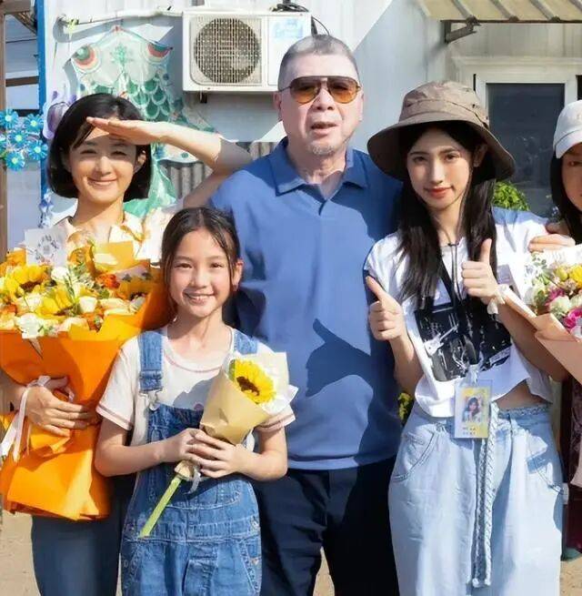 考古|冯小刚带女儿去陈思诚工作室!开个人账号还读影视专业<strong></p>
<p>鲁信创投股票</strong>,她也要“女承父业”吗?