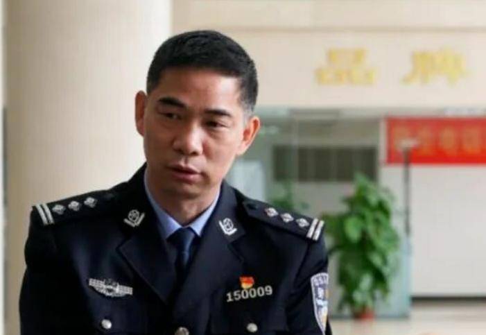 东莞公安局副局长肖汉华<strong></p>
<p>中国嘉陵股票</strong>,任上被查