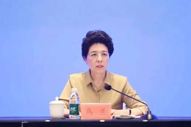 中央委员被“双开”<strong></p>
<p>农业银行股票代码</strong>,62岁女副部任上被查!中纪委上周通报查处26人