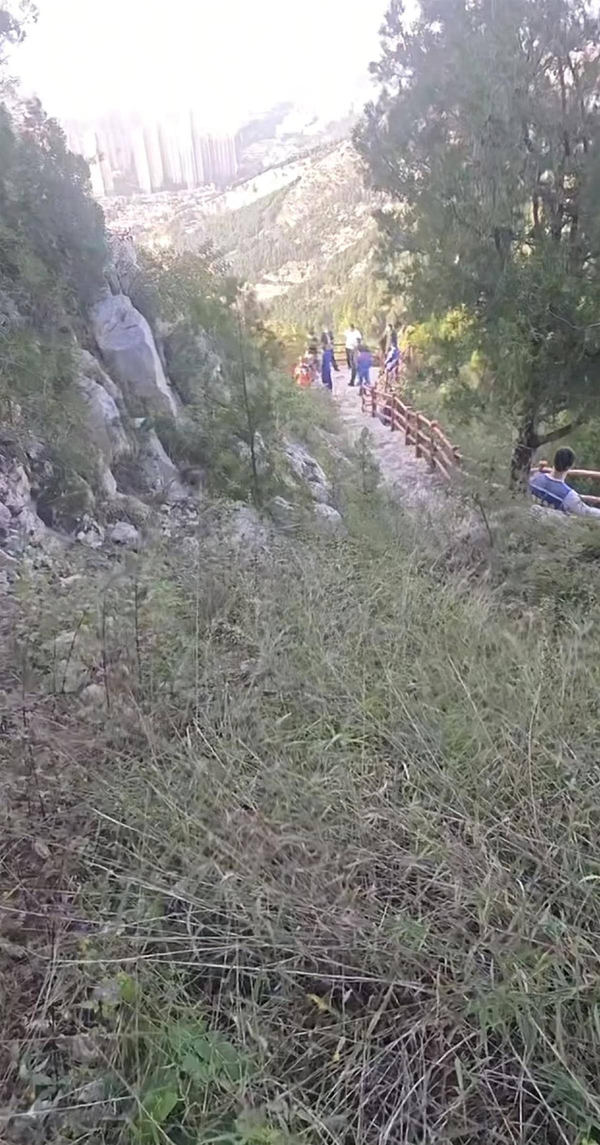 济南29岁失联男子确认身亡<strong></p>
<p>农业银行股票代码</strong>,救援队称是在山崖下找到遗体,家属、警方已到现场