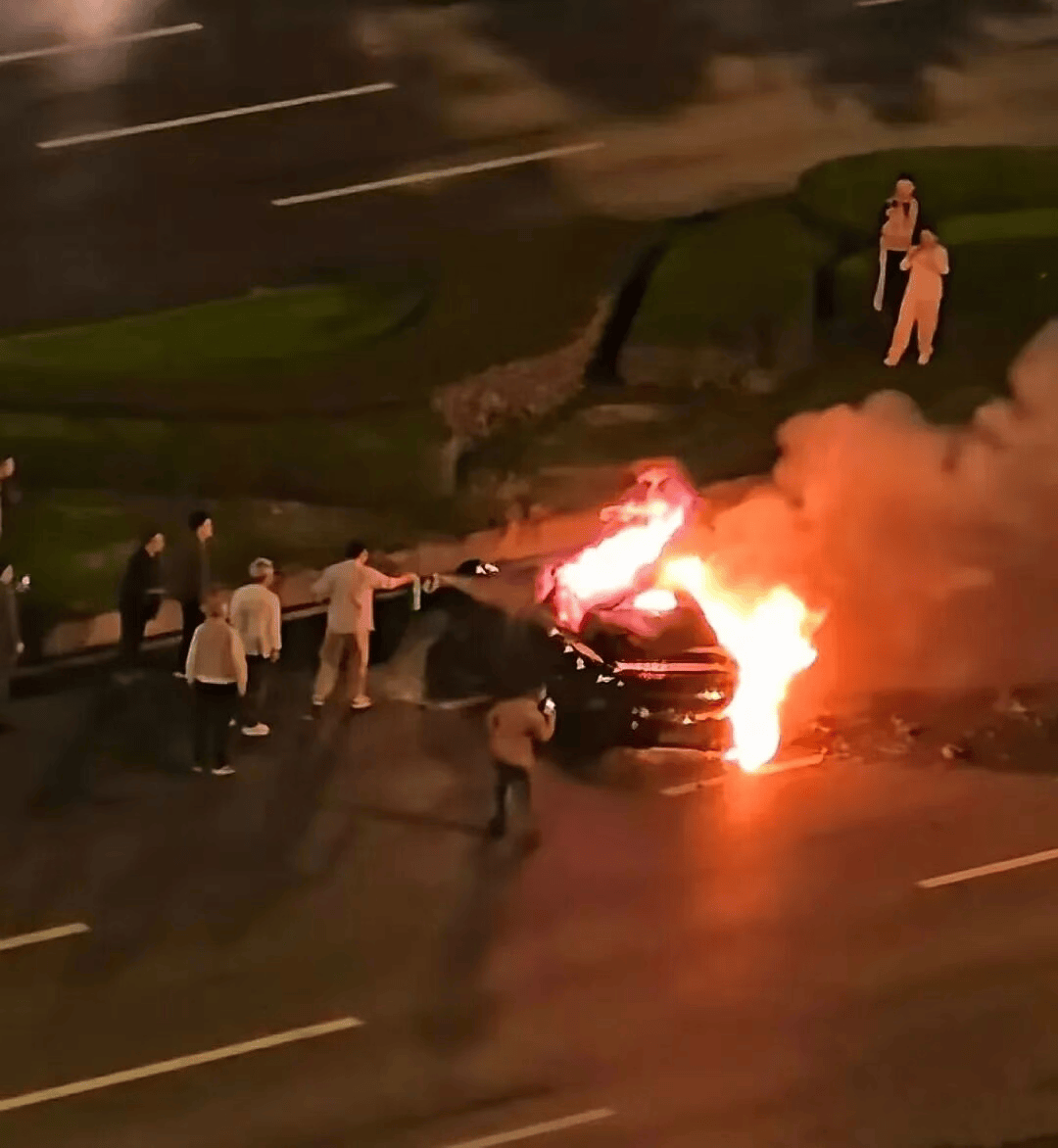 八天三起事故<strong></p>
<p>农业银行股票代码</strong>!又一小米SU7驾驶员遇难