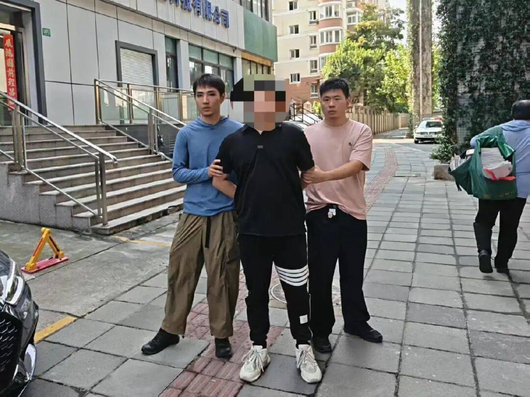 “我的微信名不叫这个<strong></p>
<p>皇氏乳业股票</strong>,太恶心了吧”!上海一对房东房客,被中介做局了
