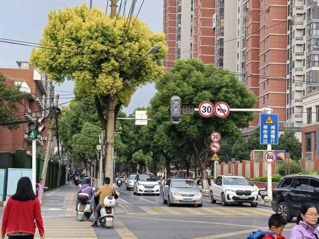 武汉多个小区接连宣布:免费对外开放<strong></p>
<p>600740股票</strong>!
