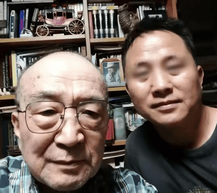 考古|曝78岁李保田近况!找人维修窗户喝10元桶装水<strong></p>
<p>600740股票</strong>,生活超朴素!