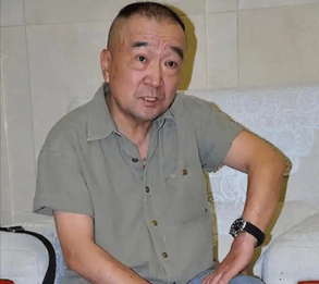 考古|曝78岁李保田近况!找人维修窗户喝10元桶装水<strong></p>
<p>600740股票</strong>,生活超朴素!