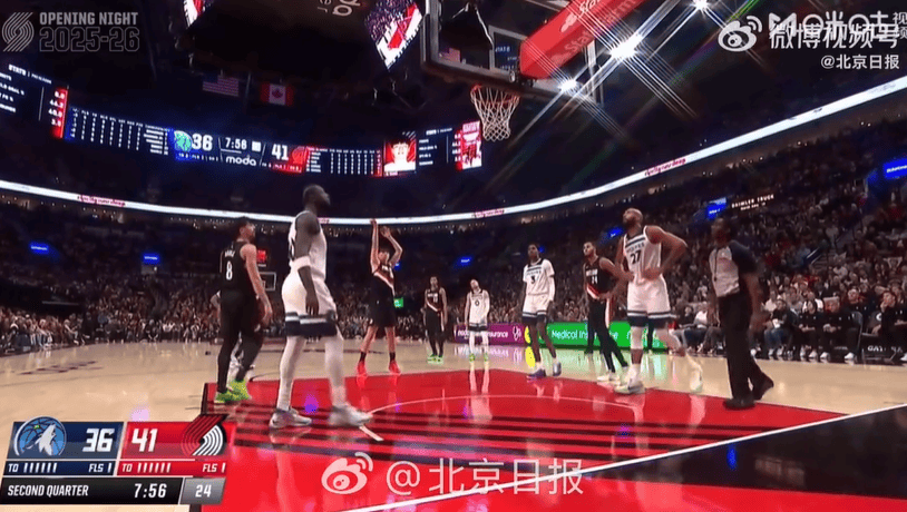 杨瀚森迎NBA常规赛首秀<strong></p>
<p>600303股票</strong>,两罚全中拿到个人NBA生涯首分;此前出场时播音字幕都是中文