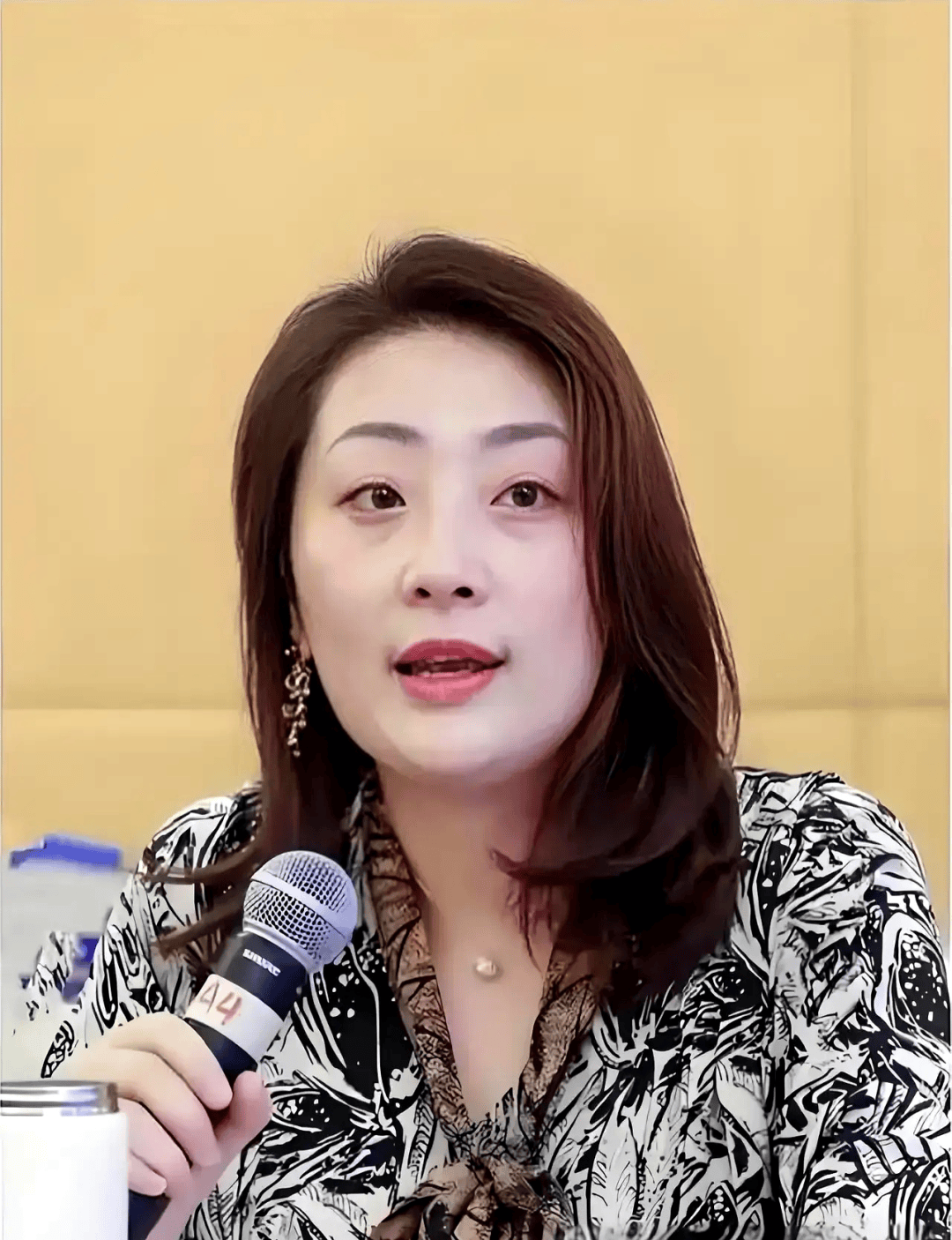 辞职第41天<strong></p>
<p>601998股票</strong>,宗馥莉重新启用“娃哈哈”