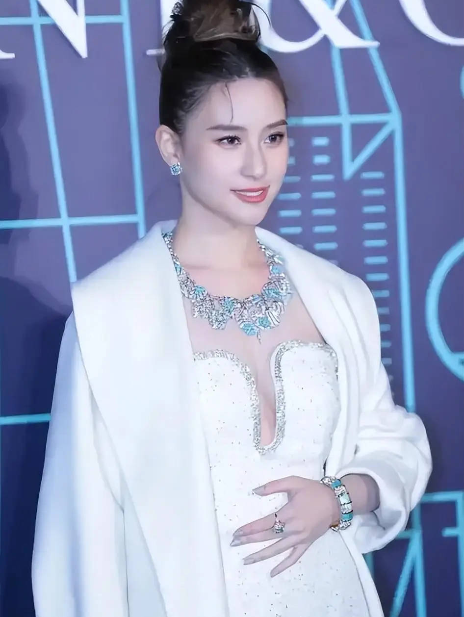 考古 | 何超莲窦骁双双辟谣离婚<strong></p>
<p>601998股票</strong>!两人感情生活引各方热议