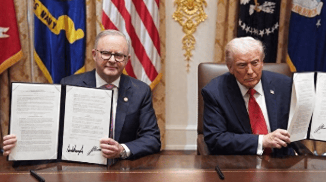 特朗普又变卦了?美方逼中国“二选一”<strong></p>
<p>300235股票</strong>,中国还没表态,美国民众遭不住了,华盛顿罕见一幕上演!