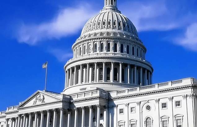 特朗普又变卦了?美方逼中国“二选一”<strong></p>
<p>300235股票</strong>,中国还没表态,美国民众遭不住了,华盛顿罕见一幕上演!