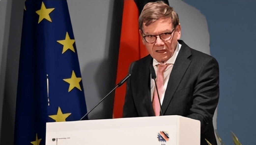 3天后<strong></p>
<p>顺丰股票002352</strong>,德国外长又反悔了,想跟中方尽快通话,重新安排访华行程