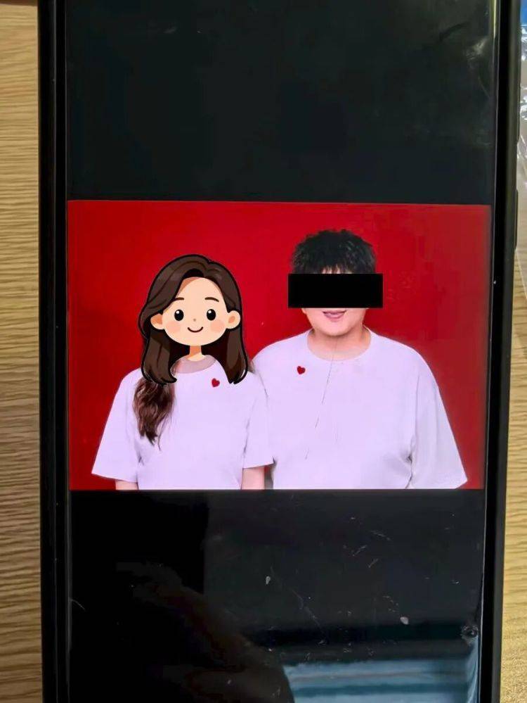 事发上海!女子崩溃“他昨晚还在我家吃饭”<strong></p>
<p>亚马逊股票股价实时行情</strong>,聊天记录曝光诈骗细节