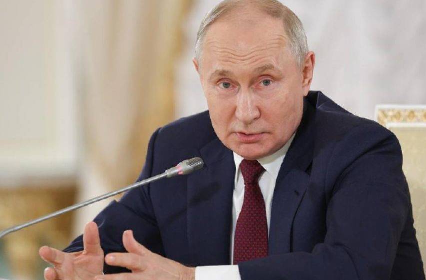 欧盟国家一夜变天!数万人涌上街头<strong></p>
<p>亚马逊股票股价实时行情</strong>,高喊“不愿为乌克兰送死”!特朗普没想到,普京收到意外之喜